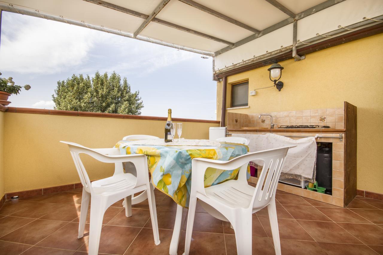 Case Vacanze Paradise Beach Vicino Cefalù Campofelice Di Roccella Exterior foto